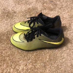 Nike Soccer Cleats Size 1.5y